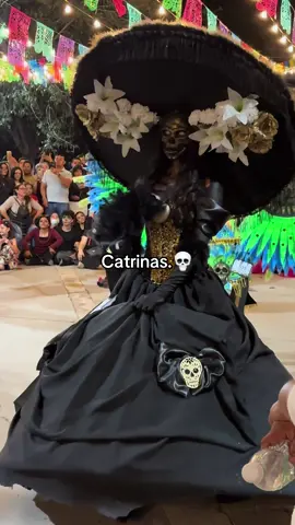 Ameeee, el concurso de catrinas de el Ceb 6/4 en Cd. Delicias.✨❤️‍🩹 #catrinas #tradicionesmexicanas #mexicolindo #mexico🇲🇽 #diademuertos 