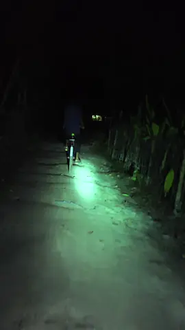 কি হলো এটা।#newfunny #tendingforyou #tiktok #4funnysquad #2025newfunny 