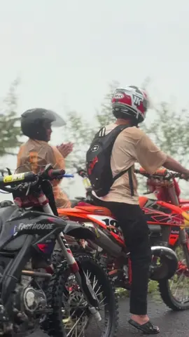 Kebersaman dari team ITAM  #trail #ikatantrailadvmontasik 