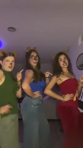 in need of a hula hoop @herobrinegriefer @jessie 