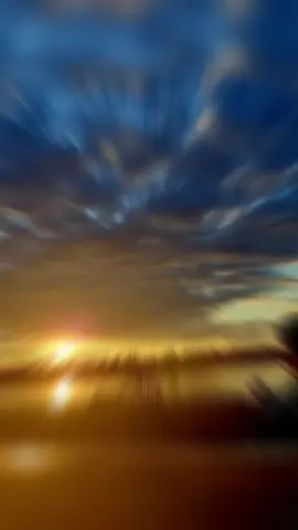 Love is the most beautiful thing. 😍 #couplegoals #sunset #Love  #wlw #trending @jazminolmo3 