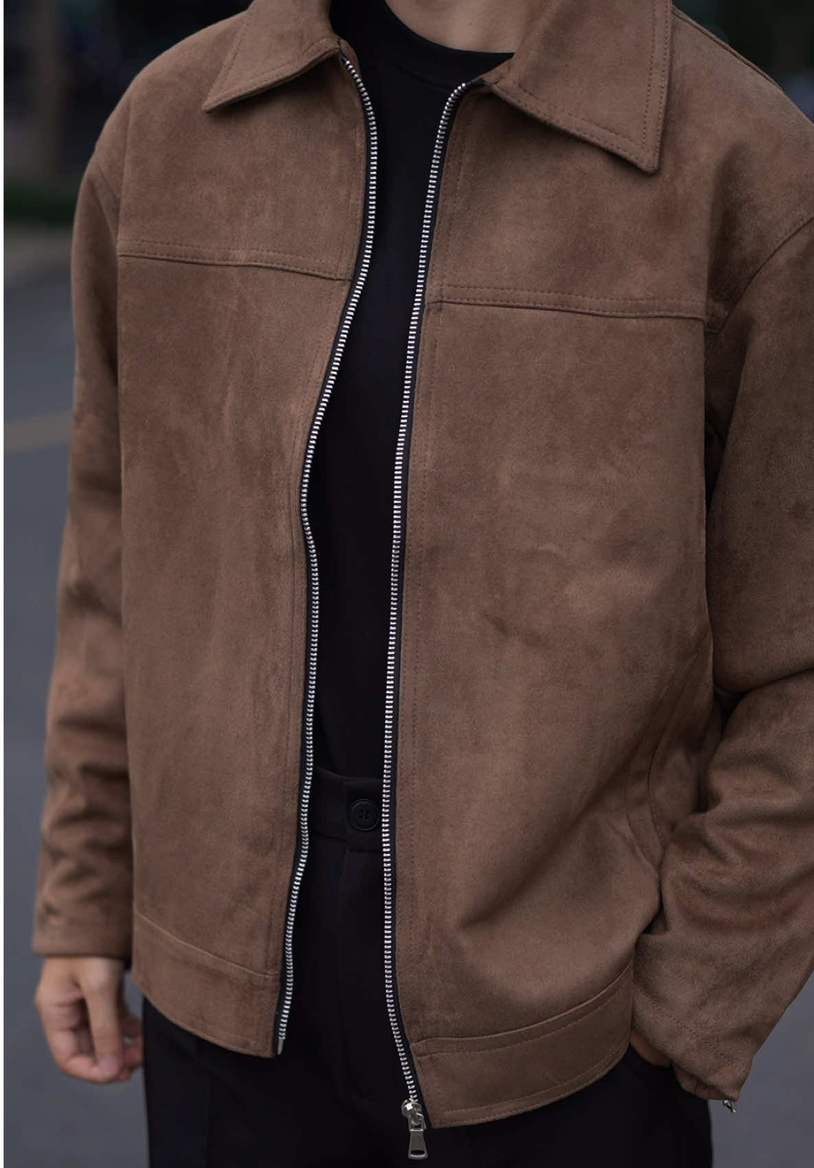 Áo khoác da lộn sang xịn mịn #muataitiktokshop #xuhuong #aokhoac #aokhoacnam #ngocoutfit 