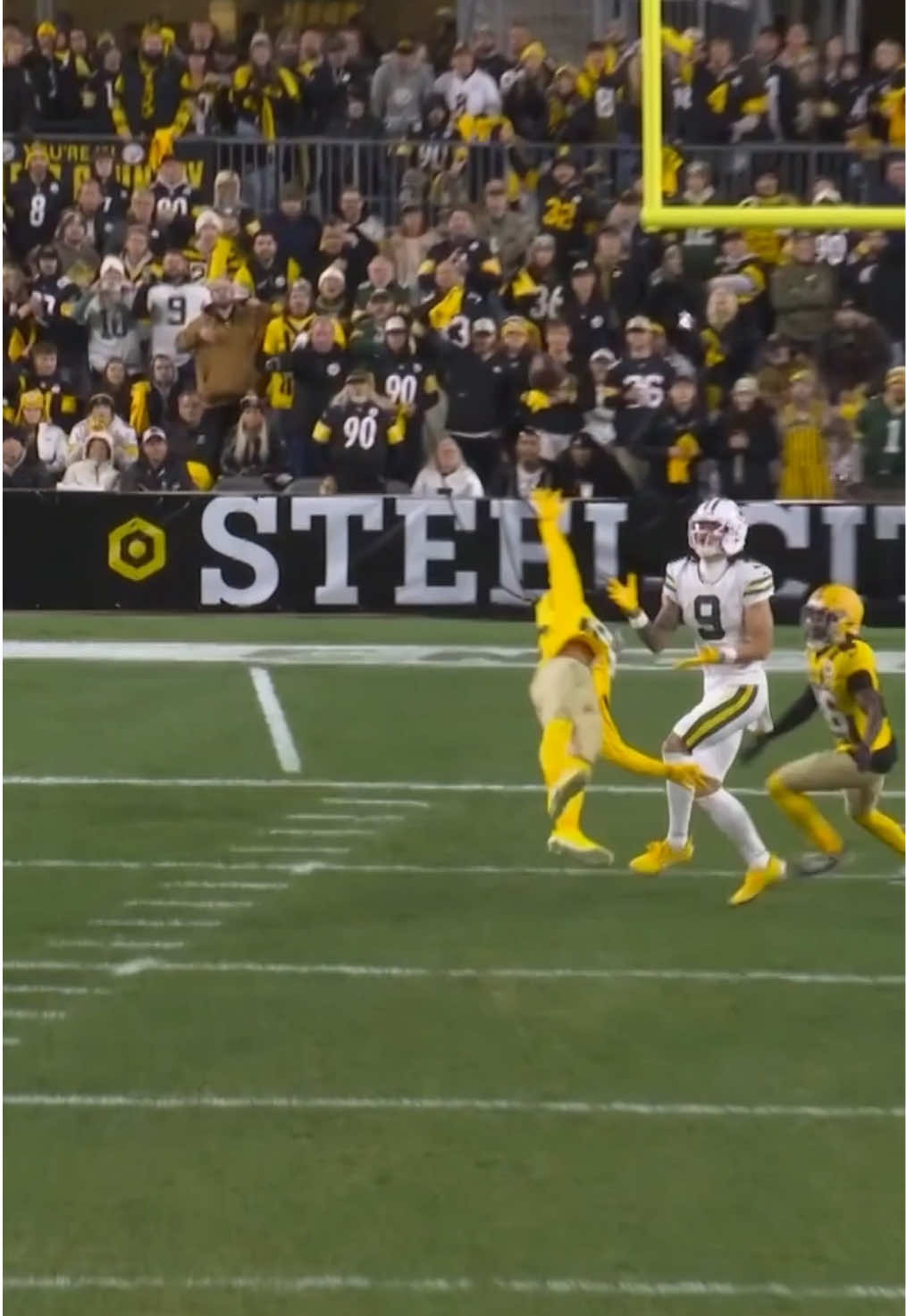 #jordanlove dropped it in the 🪣 #nfl #greenbaypackers #christianwatson @Green Bay Packers 