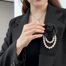 เข็มกลัดดอกคามิเลียประดิษฐ์#เข็มกลัด#เข็มกลัดดอกไม้ #เข็มกลัดสีดํา #เข็มกลัดดอกคามิเลีย#PixVerse 