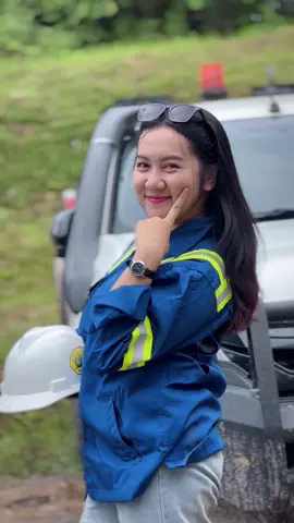 Soundnya kok bisa muterr🫨 #cewektambang #tambangbatubara #batubarakalimantan #hse #cewetambang 