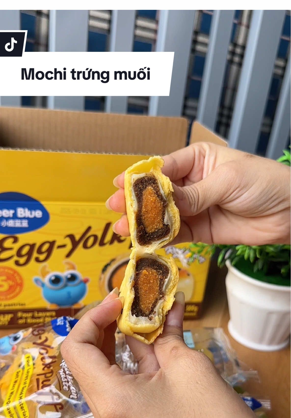 Mochi mà còn trứng muối ngon lắm luôn nha #mochi 