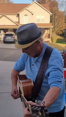 I had a fellow tiktok'r show up to our yard sale! 🎤🎸🎼 #musician #guitar #goodtimes 