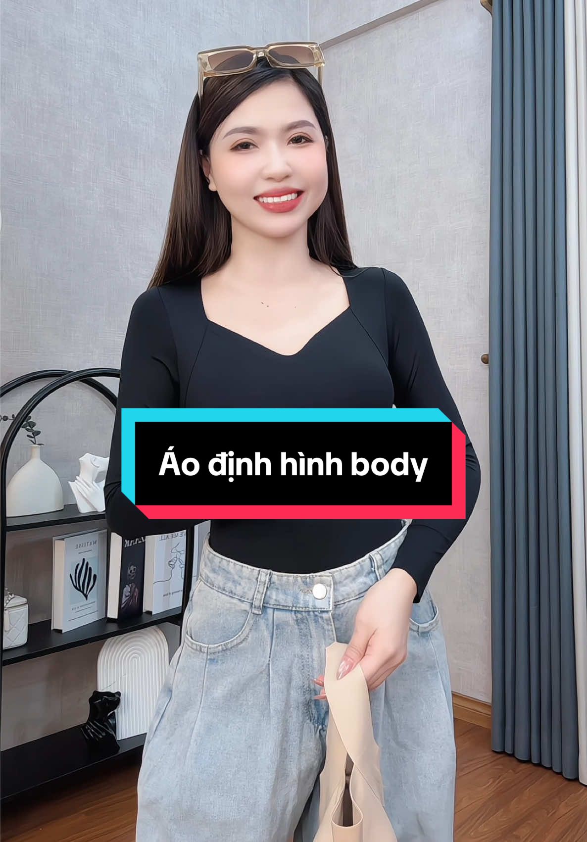 Áo định hình siết eo tôn dáng lại còn giữ nhiệt tốt lun nè ce ơi #tranghaycuoi #aodinhhinh #aodinhhinhcothe #aogiunhiet 