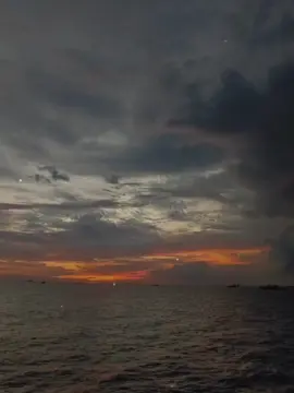 အိမ်ထောင်သည် အမျိုးသမီးတစ်ယောက်ရဲ့ စိတ်ချမ်းသာမူ့၊ လုံခြုံမူ့၊ သိက္ခာရှိမူ့၊ အရာအားလုံးဟာ  သူ့ခင်ပွန်းရဲ့ အလေးပေးမူ့ တန်ဖိုးထားတတ်မူ့ပေါ်မှာ မူတည်ပြီး အများကြီး သက်ဆိုင်မူ့ ရှိတယ်။ အမျိုးသားက အလေးပေးခြင်းလဲမရှိဘူး ၊ တန်ဖိုစထားမူ့လဲ မရှိဘူး၊ မှန်မှန်မှားမှား ရပ်တည်ပေးခြင်းလဲ မရှိဘူး ၊ သူများဘက်ကတောင်  ပါနေတယ်ဆိုရင်တော့ ဒီအမျိုးသမီးကို ဘယ်အသိုင်းအဝိုင်းကမှ လေးစားမှာမဟုတ်ဘူး။ ဦးစားပေးမှာ မဟုတ်ဘူး။ သူ့ဘာသာသူ ဘယ်လောက်ပဲ ဂုဏ်သရေရှိ အမျိုးသမီးတစ်ယောက် ဖြစ်နေပါစေ ၊ ထက်မြတ်တဲ့ မိန်းမဖြစ်နေပါစေ သူ့အမျိုးသားကတောင် သူ့ဘက်မရှိဘူးဆိုတာနဲ့ စော်ကားမဲ့သူ၊ ပြောရဲဆိုရဲမဲ့သူ၊ နှိမ်မဲ့သူ၊ ကဲ့ရဲ့မဲ့သူ၊ ပေါ်တင်စနှိုက်မဲ့သူတောင် ရှိတယ်။ ကိုယ့်ကိုချစ်လို့ မိဘရင်ခွင်ထဲကတောင် ခွဲထွက်လာခဲ့တဲ့ အမျိုးသမီးကို ဒီအိမ်ထောင်ဦးစီးကမှ ကာကွယ်စောင့်ရှောက်မူ့ မပေးရင် ဘယ်သူကလာပြီး ကာကွယ်ပေးမှာလဲ။ ဒီအမျိုးသမီးက အမှားတစ်ရာ ကျူးလွန်ရင်တောင် ခင်ပွန်းဖြစ်သူက ရှေ့ကနေ တံတိုင်းကြီးသဖွယ် ရပ်တည်ပေးရမှာက ခင်ပွန်းဖြစ်သူရဲ့ တာဝန်ယူ စောင့်ရှောက်မူ့ပဲ ။ ကျန်တဲ့ အပိုင်းကတော့ သူ့သမိုင်းသူရေးသွားလိမ့်မယ် ။ #မနောသီရိ✅✅