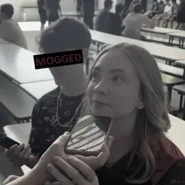 nunca sobrou nada… #looksmax #looksmaxing #mogged #blackpil #bp 