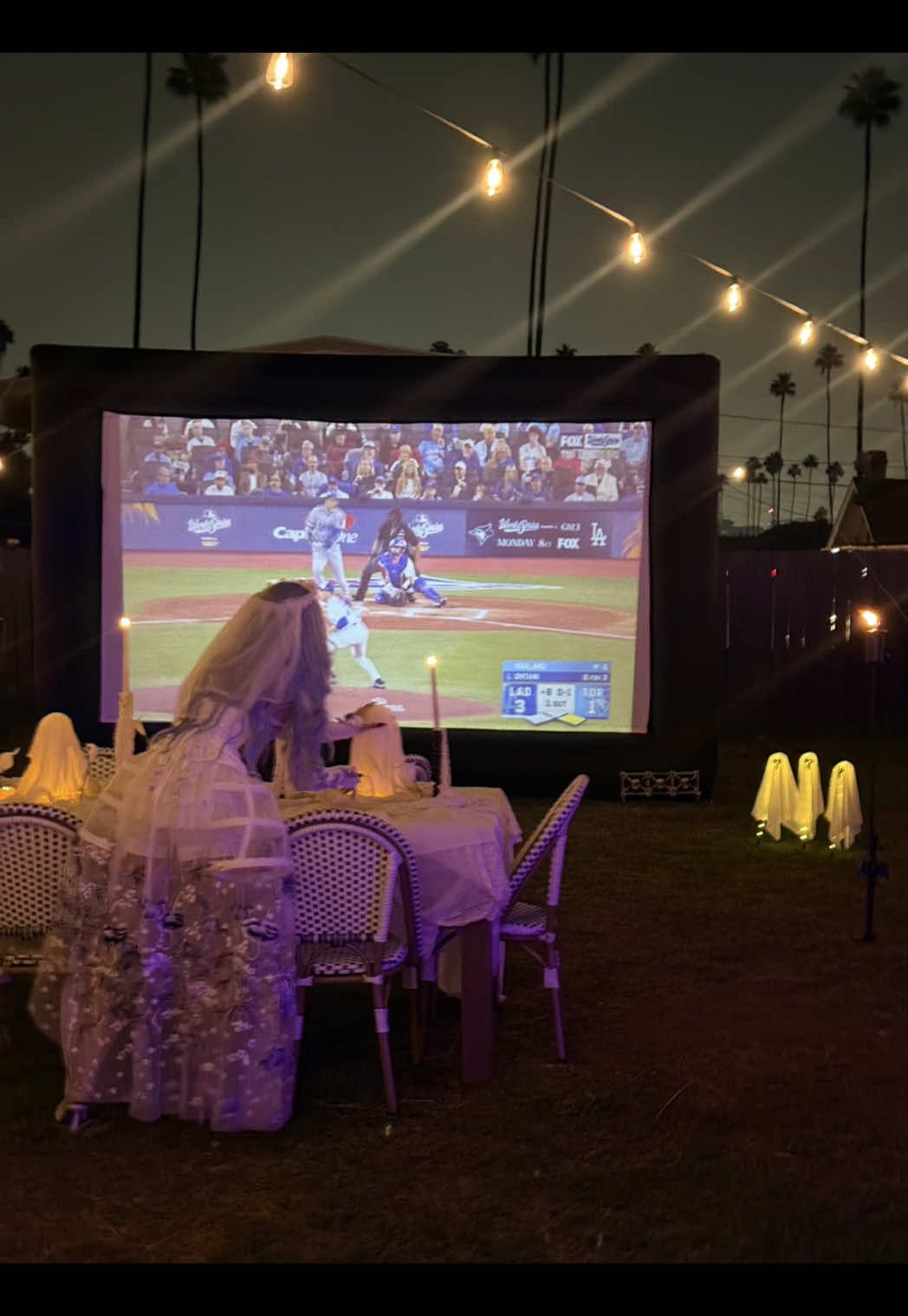 Soooky soirée 🖤 thanks @Quinn Dunziellas for the photos 🫶 