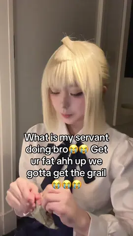 We are NOT winning this😭🙏 #saber #cosplay #fateseries #artoriapendragon 