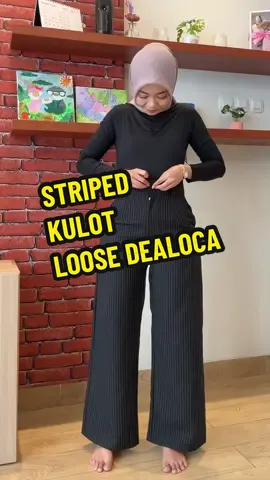 Asli cakep gaes ni celana striped kulot loose-nya dealoca. Buruan co skrang gaes!