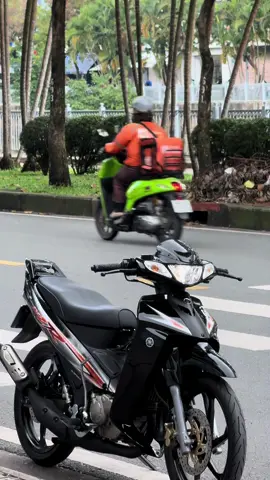 đen bóng cỡ này còn gì bằng 😜#yaz125 #xuhuong 