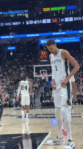 Wemby is not real. How is he the same height as the ref bent forward. #gsg