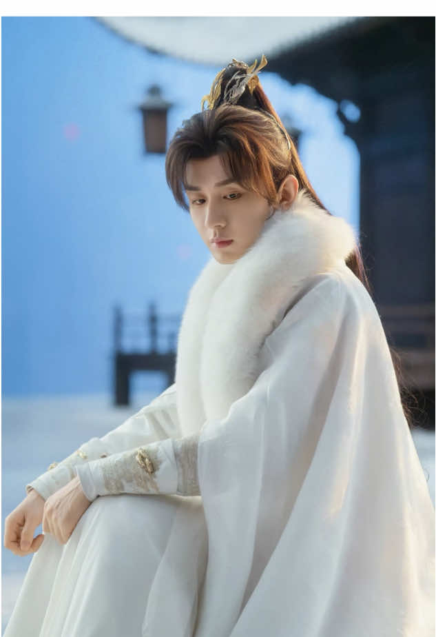 Visualnya indah banget 😍 dingin tapi lembut, badas tapi adem. Susah diungkapkan cuma bisa bilang “PERFECT”  🥝💚  #chengyi #swordandbeloved #foxspiritmatchmaker #cdrama #fyp 