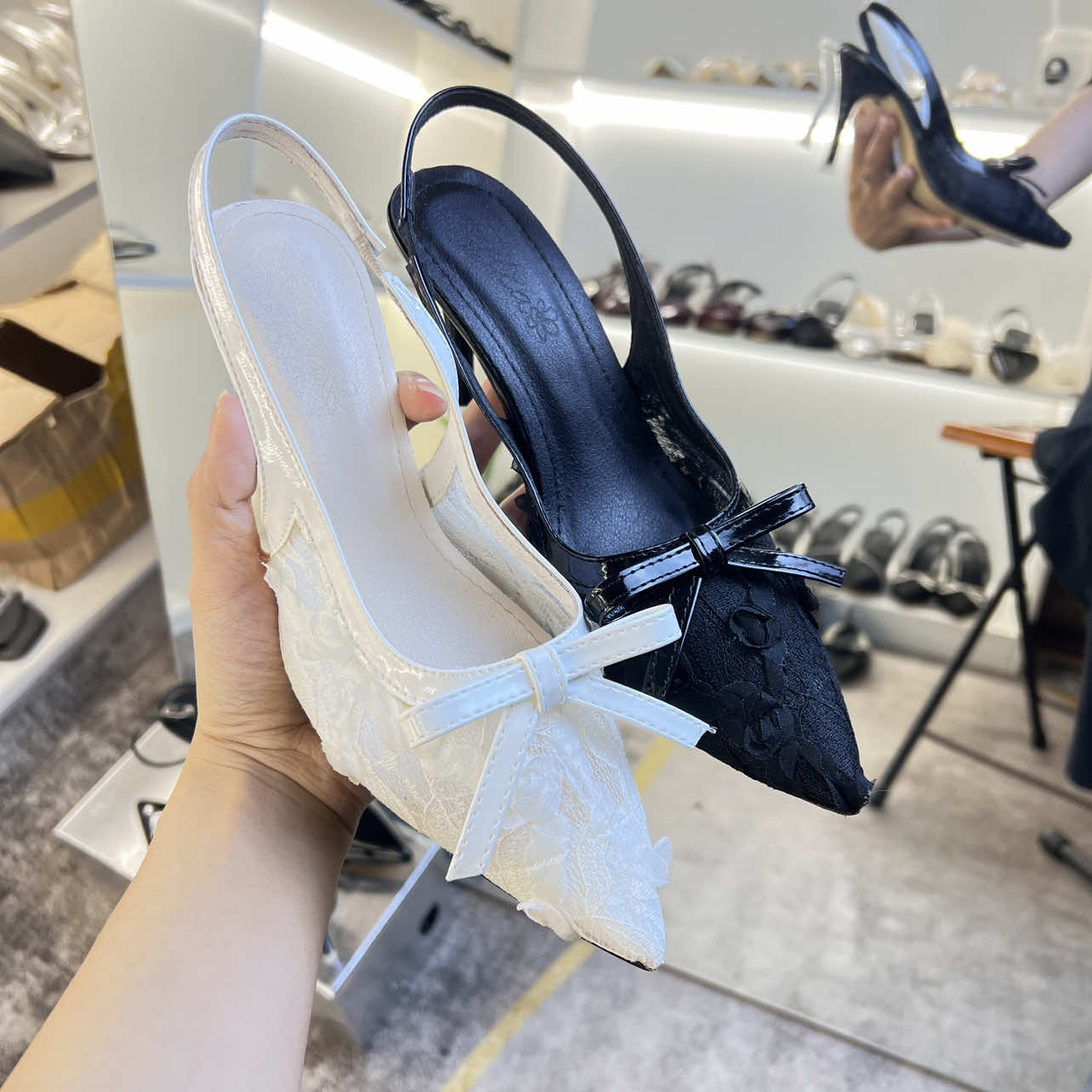 Ren hoa hồng êm chân xinh quá ạ#xuhuong #giaycaogot #giaydep #trending #sang 