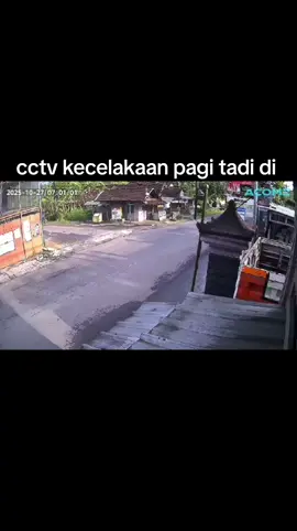 CCTV kecelakaan pagi tadi di Jl karangmojo-semin