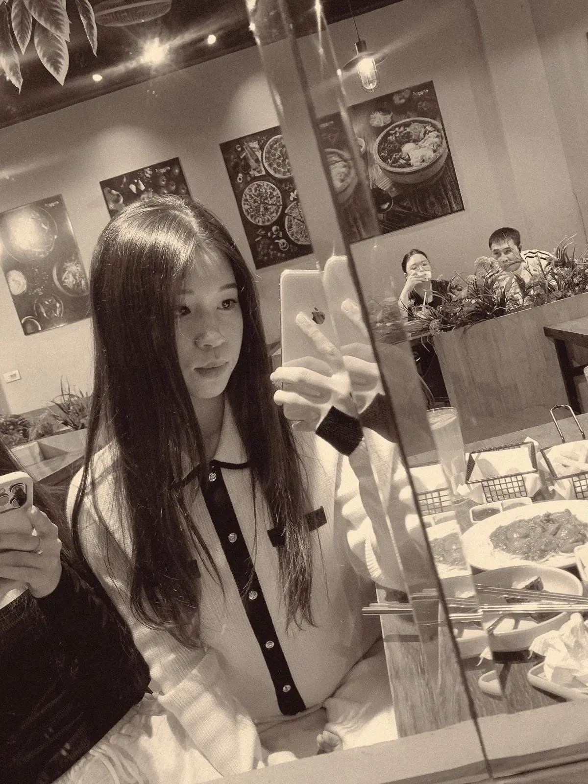 Mình giữ tình yêu của mình cho người thật sự biết mình muốn gì, cần gì…