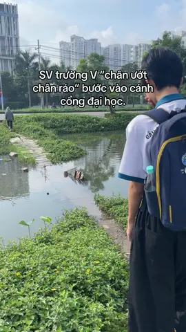 Chân ướt chân ráo❌ 2 chân đều ướt✅ #xuhuong #fyp #VHU 