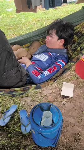 ในวันที่ฝนตก😅