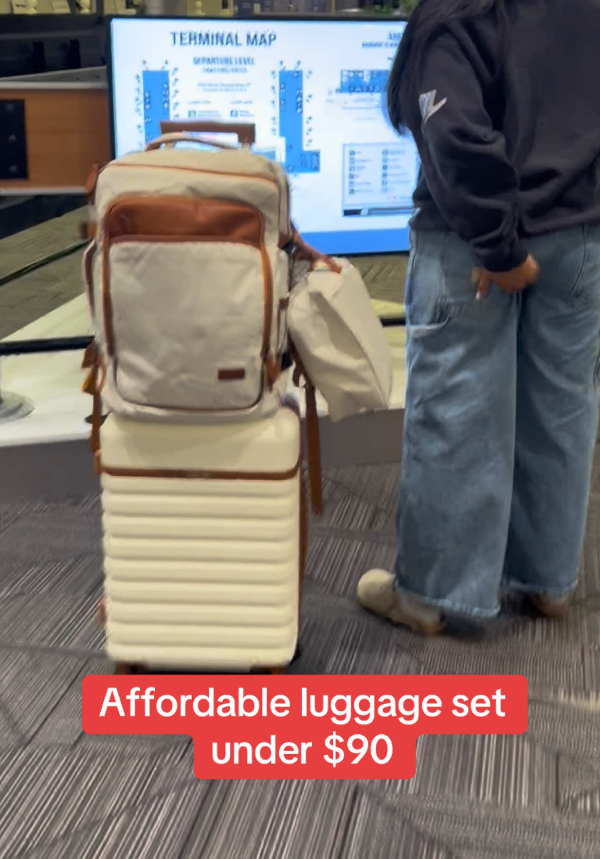 @UKEIN #luggageset #traveltok #airportapproved 