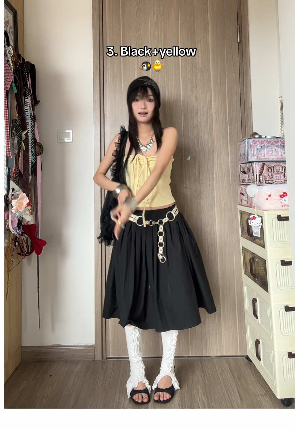 Dạo này đổi qua mê màu đen, mấy mom thích combo màu nào nhấttt?? @ssstudio  #colorcombo #OOTD #fyp #thoitrang #styling 