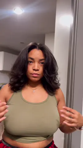 Which do you like a straight silk press or a fluffy press ? #SuperBrandDayBFCM #TYMOSBD #tymobeauty #curlstymo #silkpress   