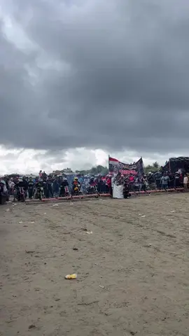 Drag Pantai Ujunggenteng Kelas Para Raja 🔥 #videoviral  #viral  #ujunggenteng  #dragrace  #viraltiktok 
