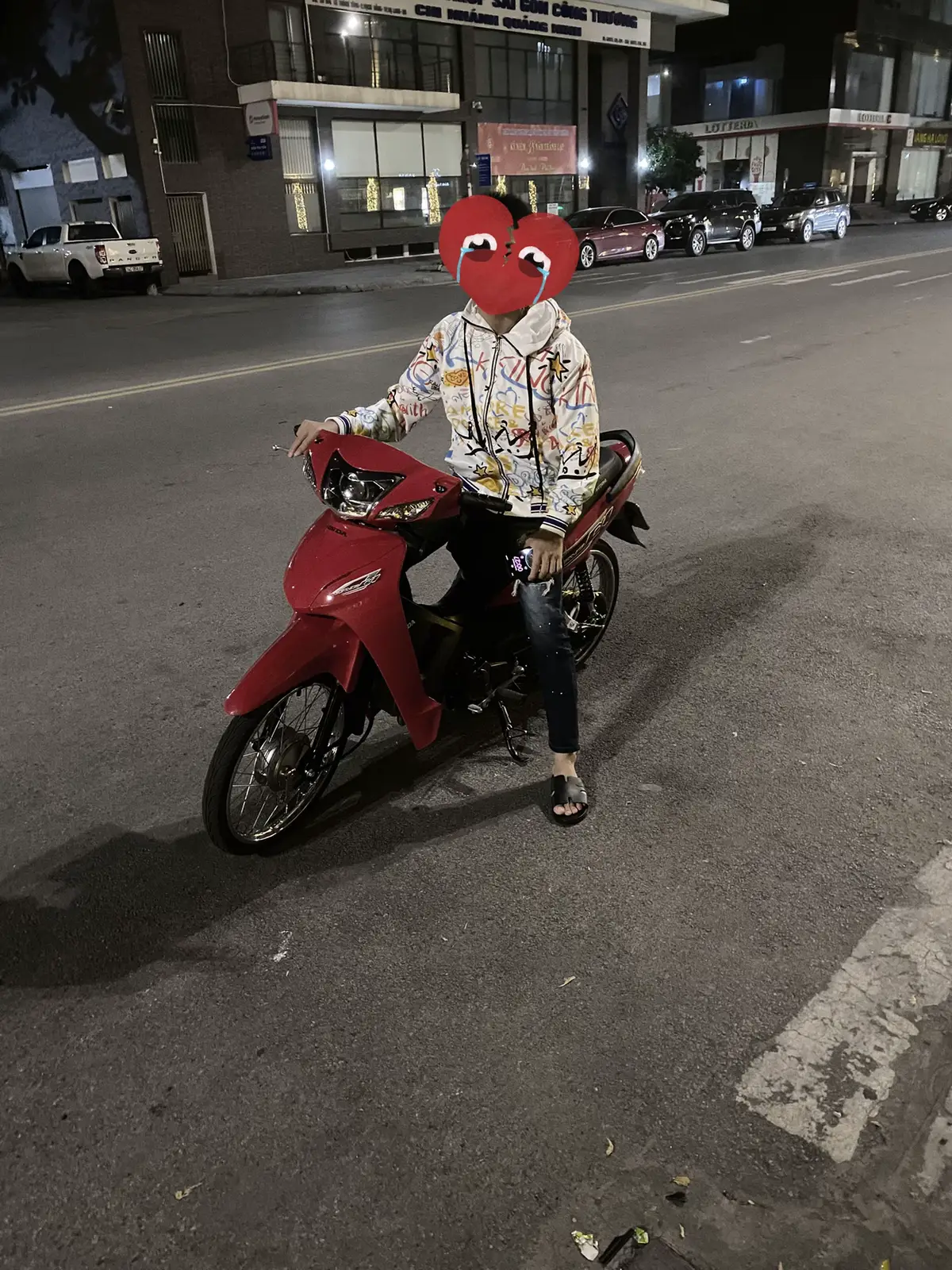vẫn một mình 