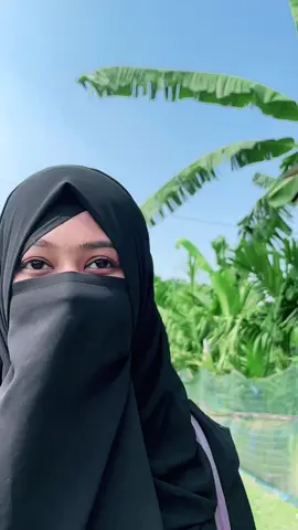 -সবার আশা ছেড়ে দিয়ে,নিজেকে ধ্বংসের দিকে পা বাড়িয়ে_দিয়েছি,দেখি শেষ মেশ কি হয়..! 😅💔