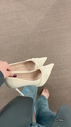 Cao gót 7p siêu xinh😘 #giaycaogot #giayxinh #gunang #viral 