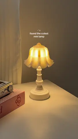 super cute mini lamp! It’s so tiny 🥹 #minilamp #lamp #desklamp  #tablelamp #nightlamp 
