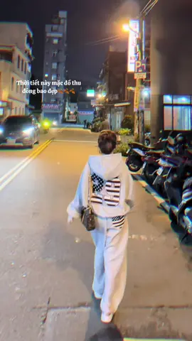 Hơi bị đẹp luôn á,mùa se se lạnh là thích mặc như này thôiiii🍂🍂🍂