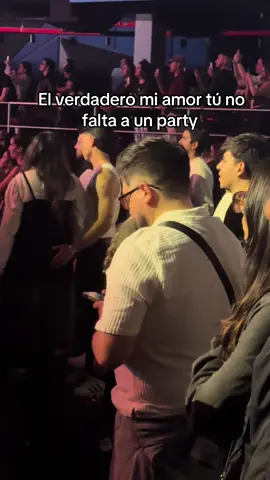 Cuando grande quiero ser como él 🥲🥺🥺 #rauwalejandro #concierto #bogotacolombia 