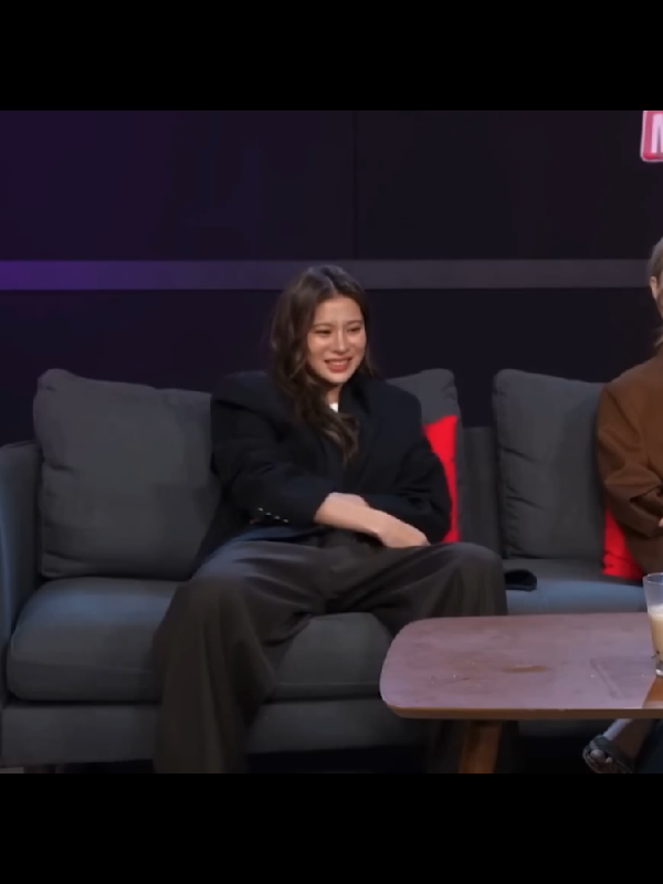 i need her to ruin my life im not even joking #kaosupassra #lovedesign #supassra_sp 