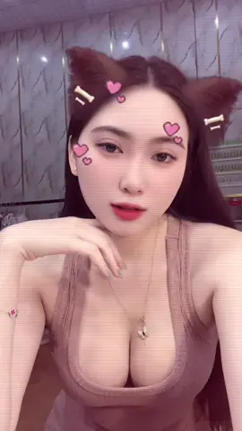 Còn ở bên e chỉ thế thoi🤨🤨