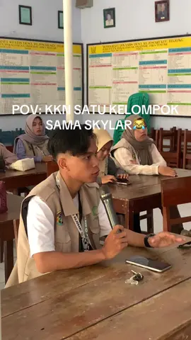 mirip gak siih guys ? wkwkwk #kkn2025 #kkntematik #uingusdurpekalongan #fyp 