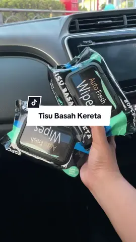 Nampak berbeza bila pakai tisu basah khas untuk kereta ni, nampak lagi berkilat dashboard😍 #tisubasahkereta ##wettissuecar 