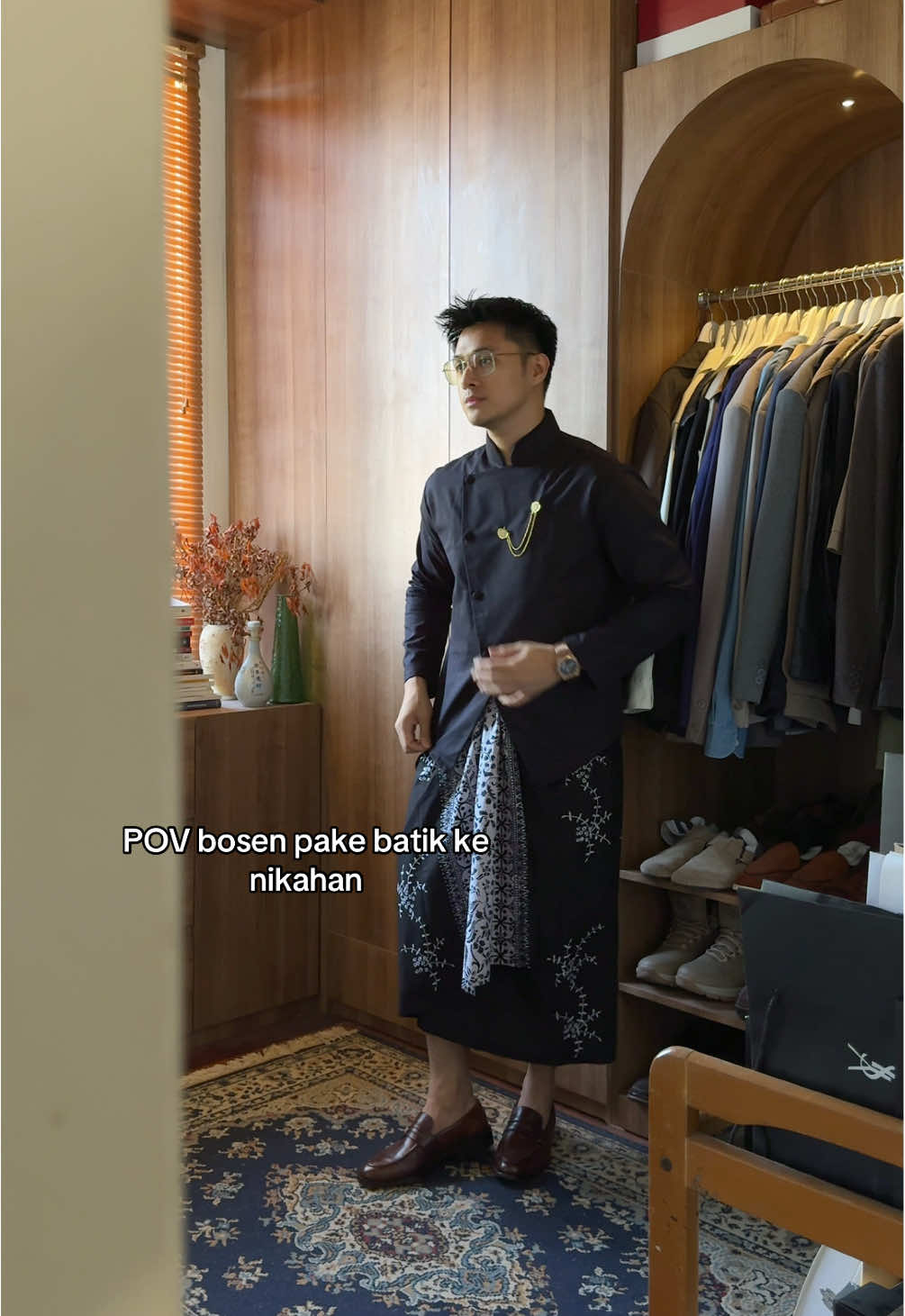 Pasangannya mana nih? Beskap Shirt dan Kain dari @Assojar #beskap #beskapjawa #bajuadat #fyp #foryoupage 