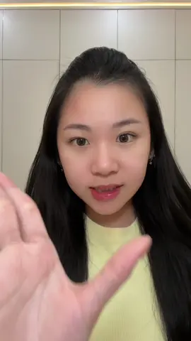 Quick tip buat ngatasin dark spot, cuma pakai 3 produk dari Melano CC Vitamin C Brightening Series bikin kulit auto cerah + no more dark spot 🫶🏻 @Melano CC Indonesia @Rohto Indonesia Shop #MelanoCC #MelanoCCBrighteningSeries #VitaminCskincare #SkincareRoutine #GlowingSkin 