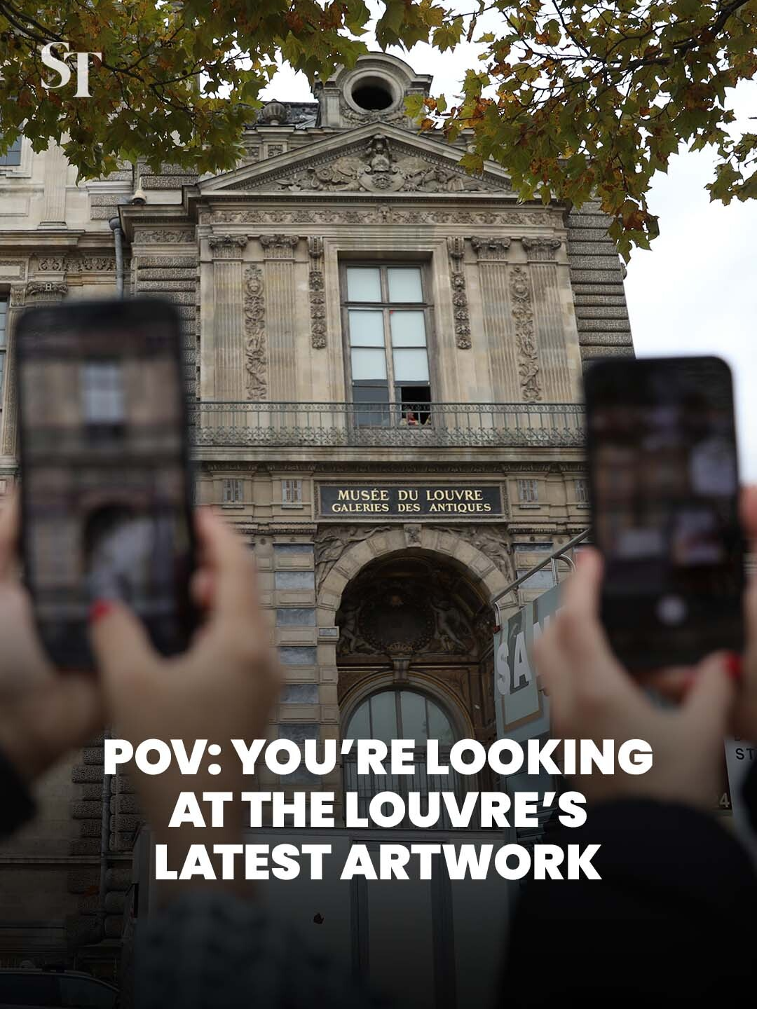 🖼 Louvre's latest tourist attraction is the window that robbers broke on Oct 19 to steal jewels from the museum. #louvre #louvremuseum #paris #heist