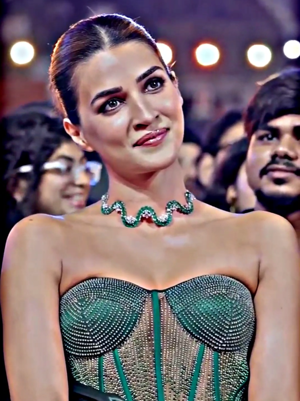 (Repost) To banta hai Moosewala Bollywood Entray Show live #Sidhumoosewala #moosewala #Bollywoodshow #sidhu #viral_video 