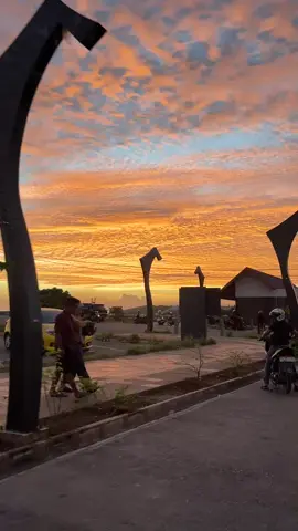 #writingsonthewall #drains #candu #sunset #sunsetmarina 