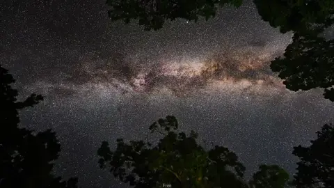 “Dù đêm có tối đến đâu, những vì sao vẫn luôn rực sáng.” #trichdanhay #sao #xuhuong #binhyen #nhenhang 