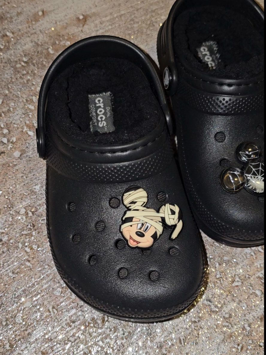 @Crocs  #crocs #kidcrocs #fuzzycrocs #tiktokshopblackfriday #crocs4life 