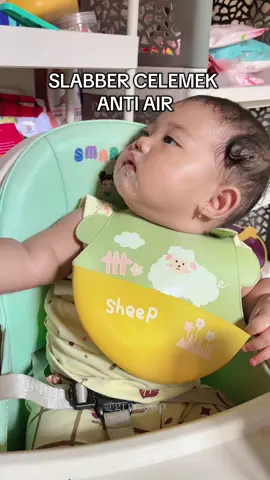 celemek bayi anti air biar makanan ngga beleber kemana mana 🤏✅ #celemekbayi #slabberwaterproof 