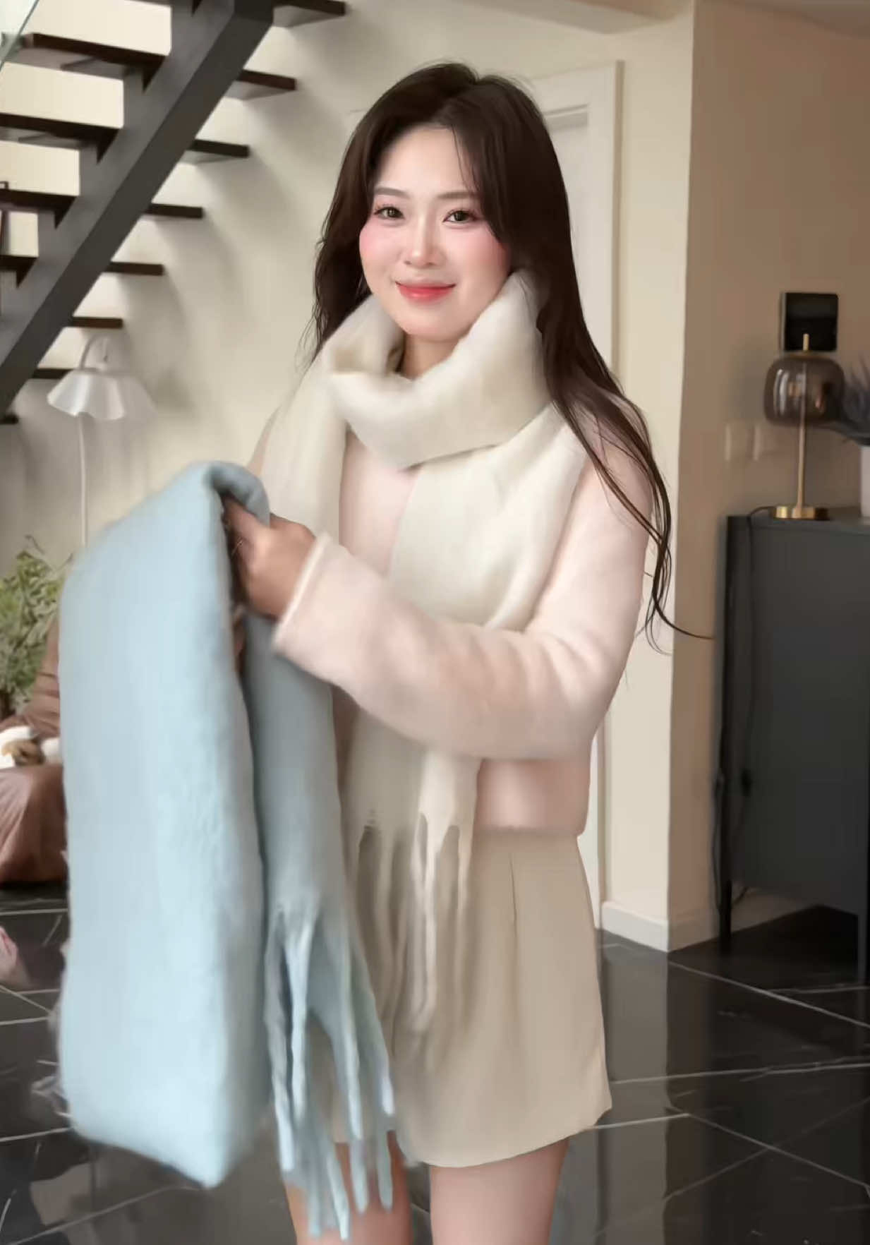 Không biết phối đồ thì chốt đơn em khăn này đi  #phukienqo #thoitrang #changthoitrang #fashion #reviewlamdep 