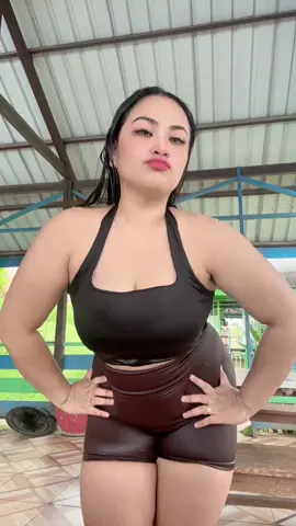 Habis Renang Enaknya mkn Indomie ngk sih😄