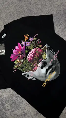 Neurotica, kaos hitam reguler fit ini boleh dipikirkan untuk kalian checkout di keranjang kuning diatas sih ✨💫🔥 ##WRLDstudios##kaosdistro##bajucowok##gajiansale